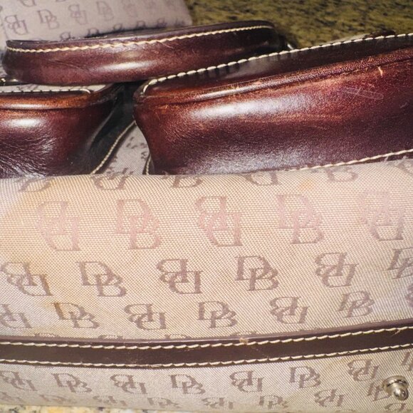 Vintage Y2K Dooney & Bourke Signature Beige Satchel Bag With Matching Pouch - Picture 16 of 16